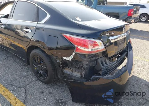 2015 Nissan Altima 2.5/2.5 S/2.5 Sl/2.5 Sv из США, поврежденный, VIN 1N4AL3AP7FN326274